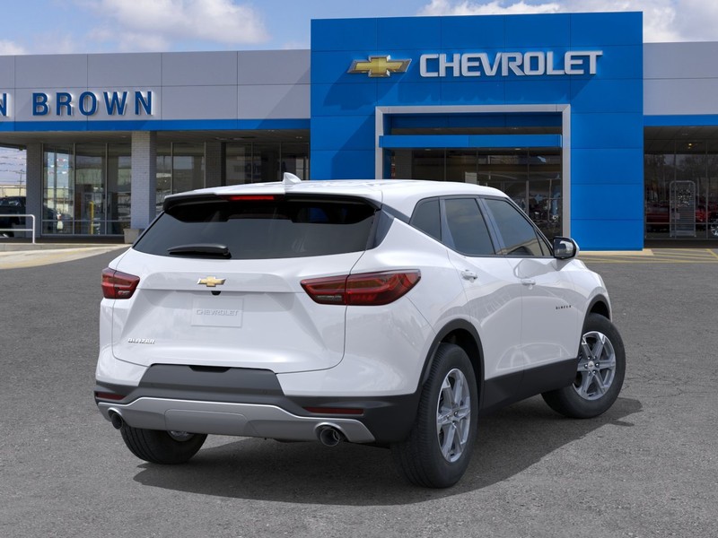 Chevrolet Blazer Vehicle Full-screen Gallery Image 4