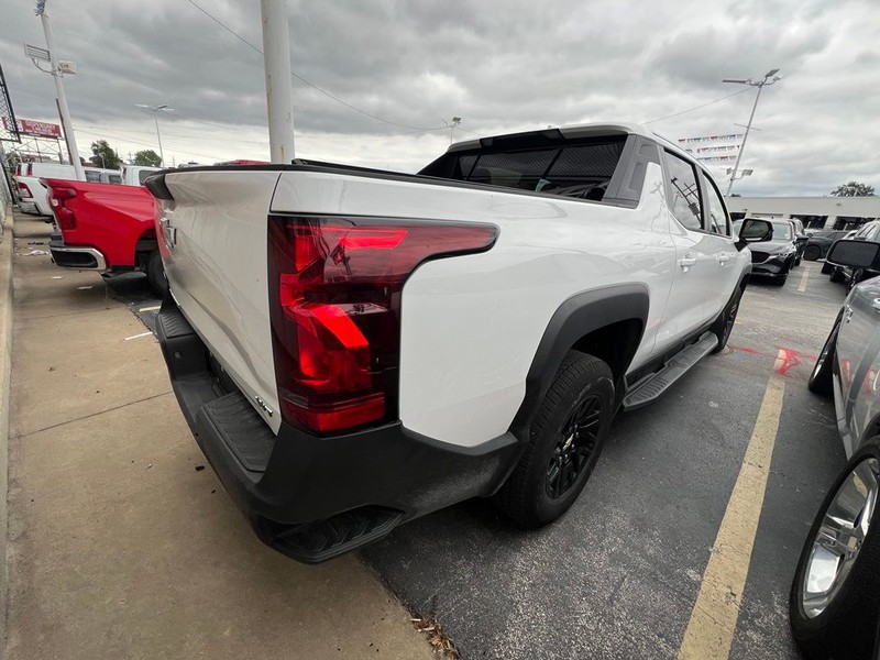 Chevrolet Silverado EV Vehicle Full-screen Gallery Image 04