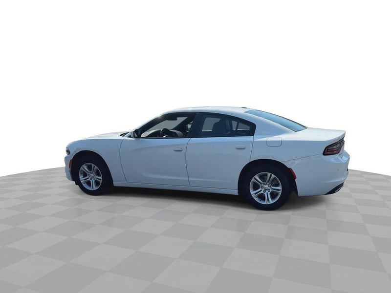 Dodge Charger Vehicle Full-screen Gallery Image 10