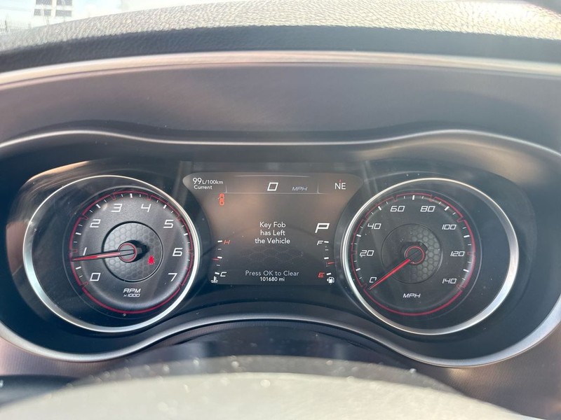 Dodge Charger Vehicle Full-screen Gallery Image 18