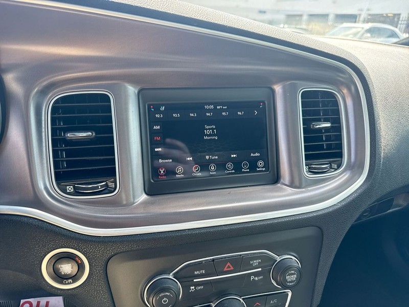 Dodge Charger Vehicle Full-screen Gallery Image 20