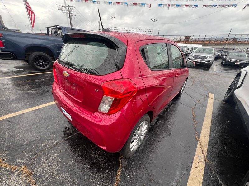 Chevrolet Spark Vehicle Full-screen Gallery Image 6