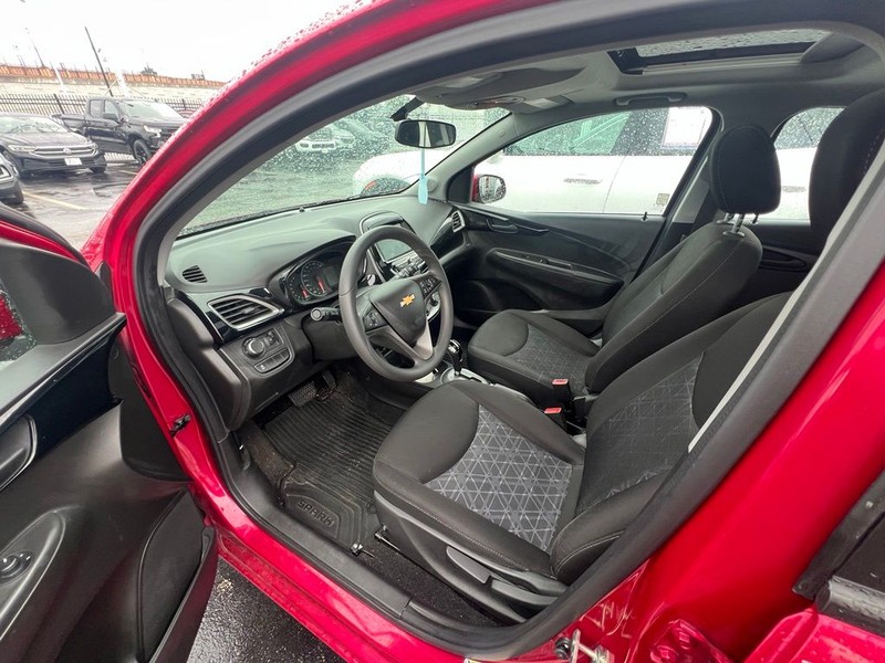 Chevrolet Spark Vehicle Full-screen Gallery Image 7