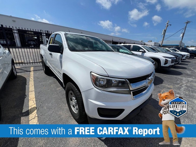 Chevrolet Colorado Vehicle Full-screen Gallery Image 02