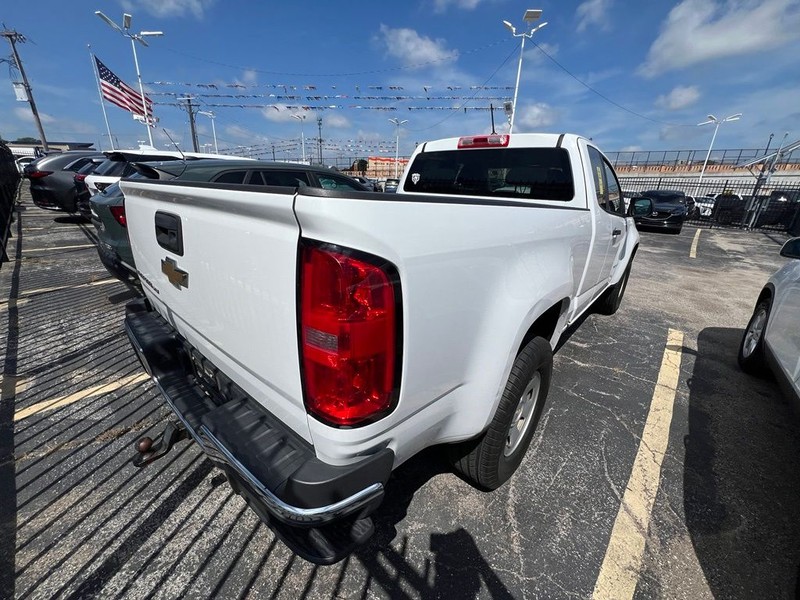 Chevrolet Colorado Vehicle Full-screen Gallery Image 04