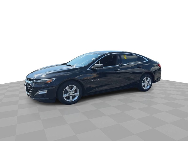 Chevrolet Malibu Vehicle Full-screen Gallery Image 6