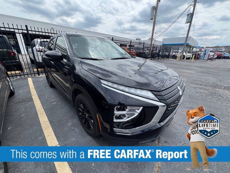 Mitsubishi Eclipse Cross Vehicle Full-screen Gallery Image 3