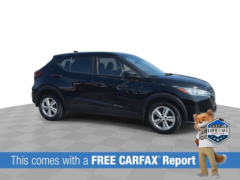 Nissan Kicks Vehicle Full-screen Gallery Image 3