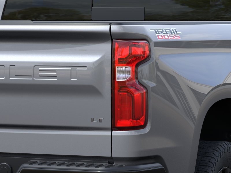 Chevrolet Silverado 1500 Vehicle Full-screen Gallery Image 11