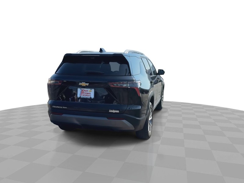 Chevrolet Equinox Vehicle Full-screen Gallery Image 13