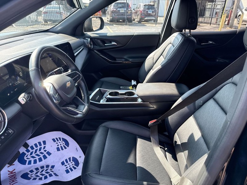 Chevrolet Equinox Vehicle Full-screen Gallery Image 27
