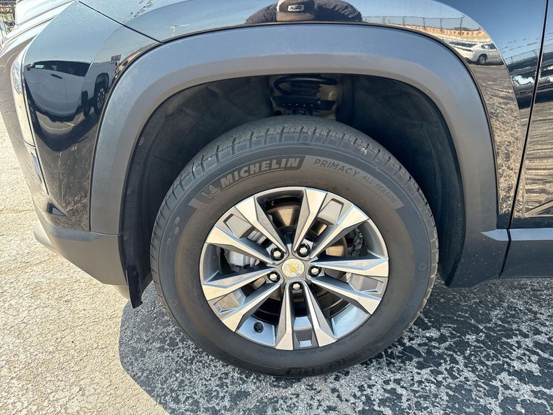Chevrolet Equinox Vehicle Full-screen Gallery Image 40