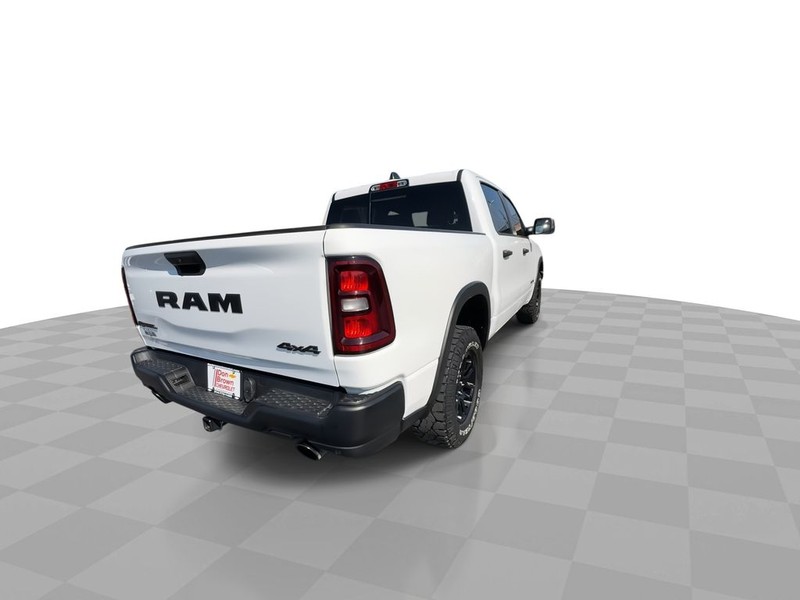 Ram 1500 Vehicle Full-screen Gallery Image 13