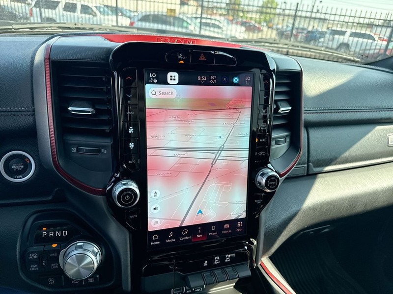 Ram 1500 Vehicle Full-screen Gallery Image 20
