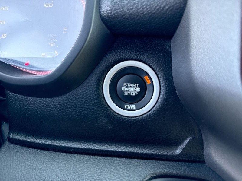 Ram 1500 Vehicle Full-screen Gallery Image 24