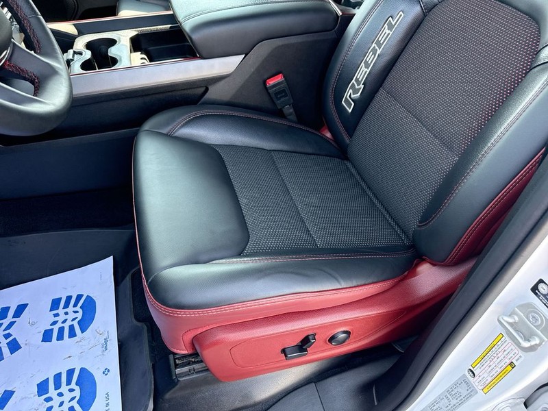 Ram 1500 Vehicle Full-screen Gallery Image 27