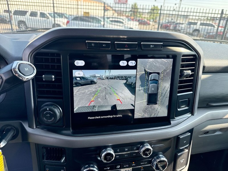Ford F-150 Vehicle Full-screen Gallery Image 24