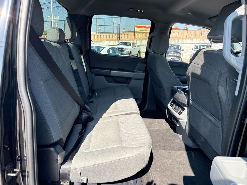Ford F-150 Vehicle Full-screen Gallery Image 32