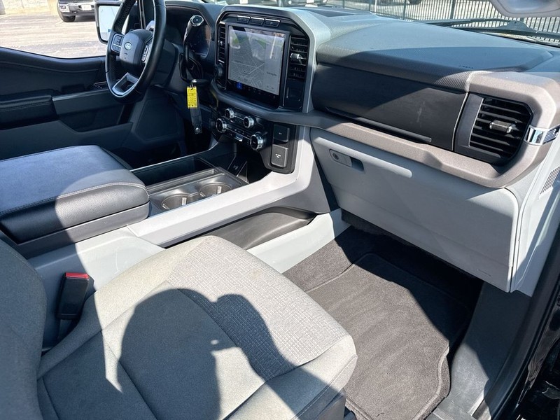 Ford F-150 Vehicle Full-screen Gallery Image 34