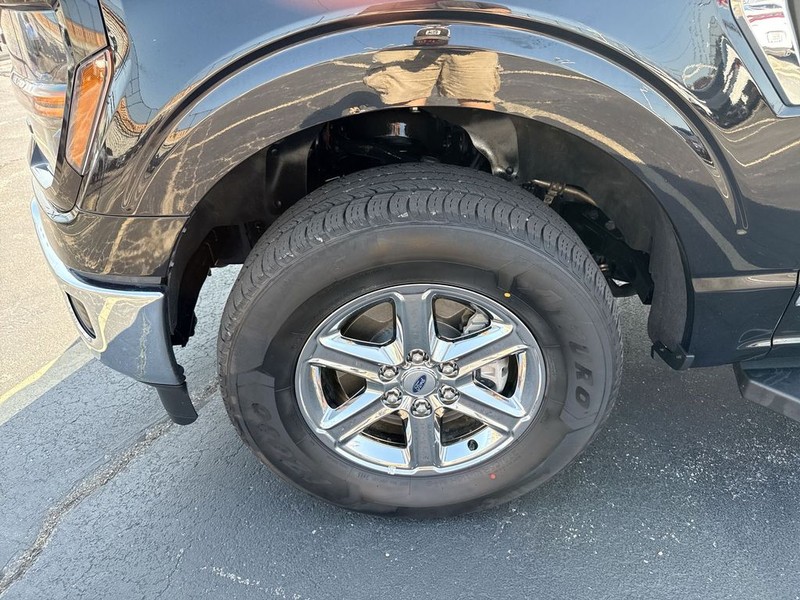 Ford F-150 Vehicle Full-screen Gallery Image 36
