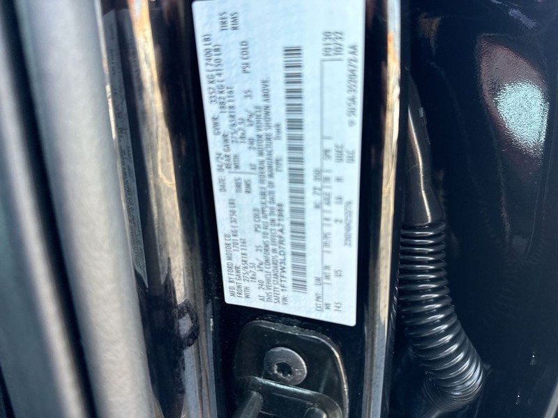 Ford F-150 Vehicle Full-screen Gallery Image 37