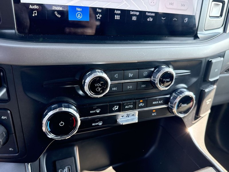 Ford F-150 Vehicle Full-screen Gallery Image 38