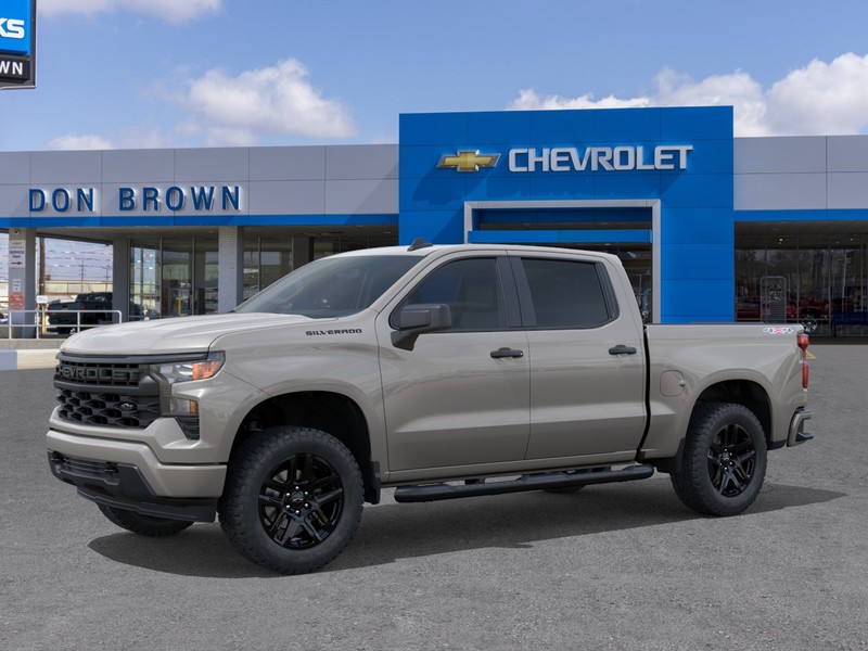 Chevrolet Silverado 1500 Vehicle Full-screen Gallery Image 2