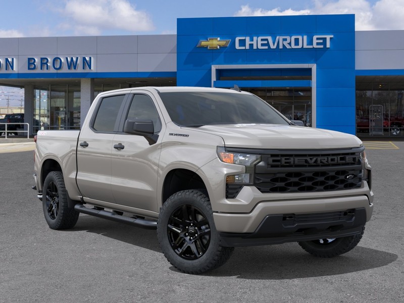 Chevrolet Silverado 1500 Vehicle Full-screen Gallery Image 7