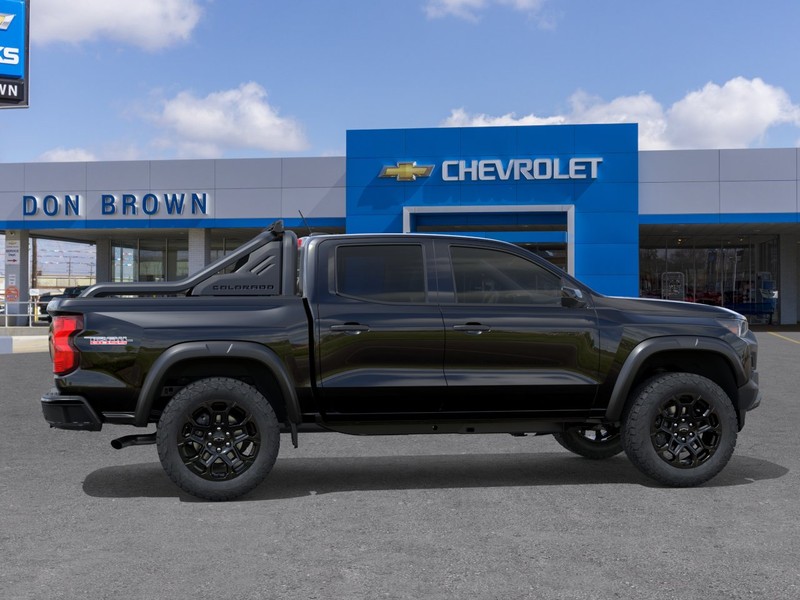 Chevrolet Colorado Vehicle Full-screen Gallery Image 5