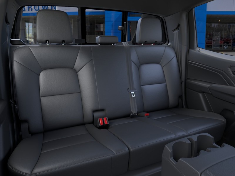 Chevrolet Colorado Vehicle Full-screen Gallery Image 17
