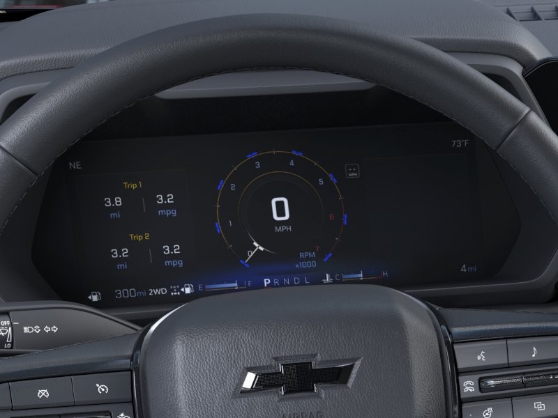 Chevrolet Colorado Vehicle Full-screen Gallery Image 18