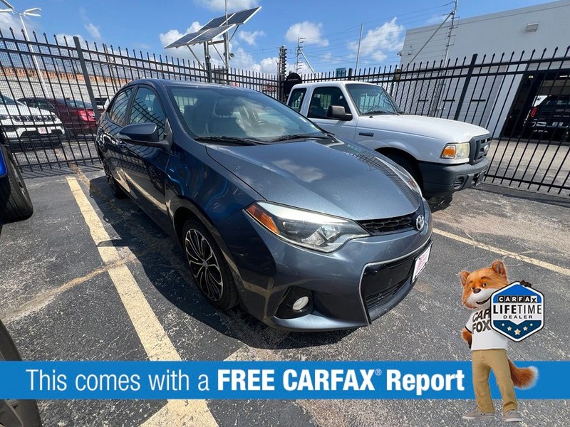 Toyota Corolla Vehicle Full-screen Gallery Image 3