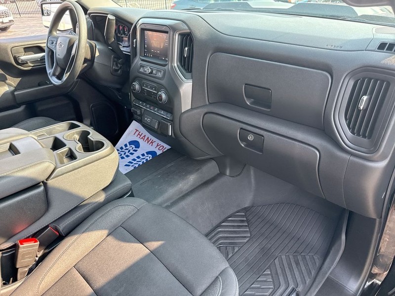 Chevrolet Silverado 1500 Vehicle Full-screen Gallery Image 34
