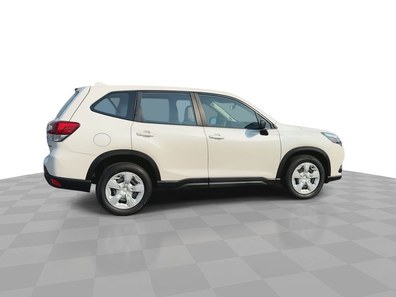 Subaru Forester Vehicle Full-screen Gallery Image 14