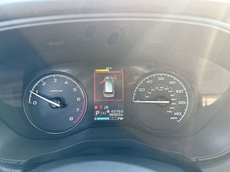 Subaru Forester Vehicle Full-screen Gallery Image 18