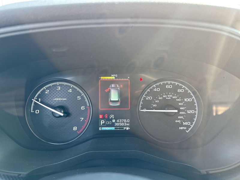 Subaru Forester Vehicle Full-screen Gallery Image 19