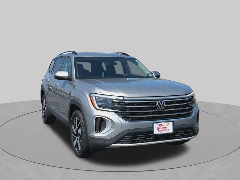Volkswagen Atlas Vehicle Full-screen Gallery Image 4