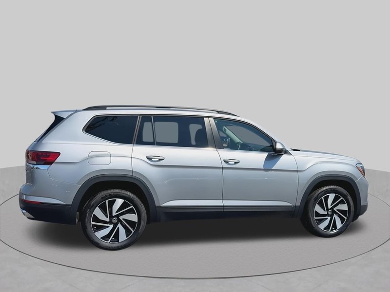 Volkswagen Atlas Vehicle Full-screen Gallery Image 17