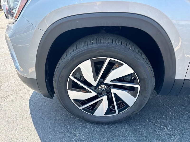 Volkswagen Atlas Vehicle Full-screen Gallery Image 37
