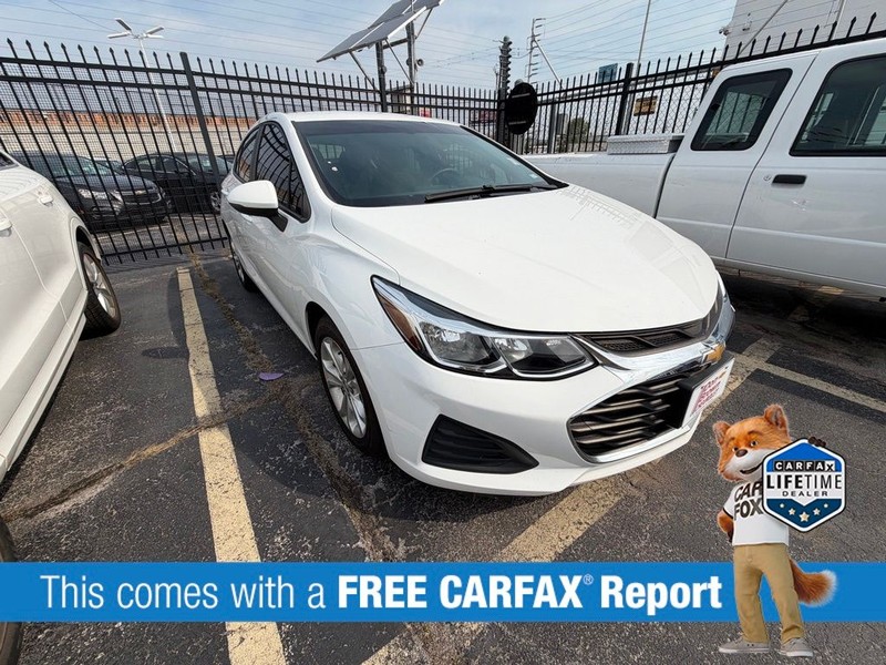 Chevrolet Cruze Vehicle Full-screen Gallery Image 3