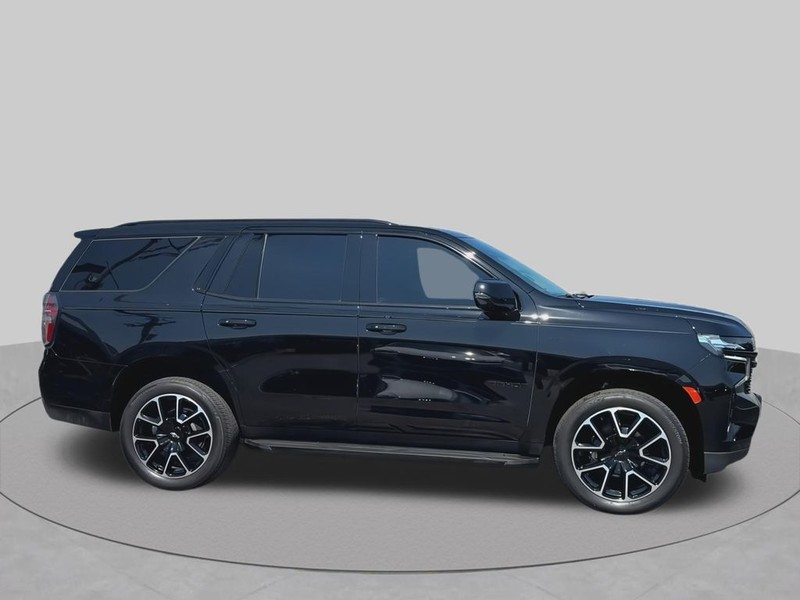 Chevrolet Tahoe Vehicle Full-screen Gallery Image 17