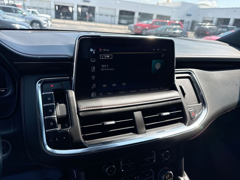 Chevrolet Tahoe Vehicle Full-screen Gallery Image 23