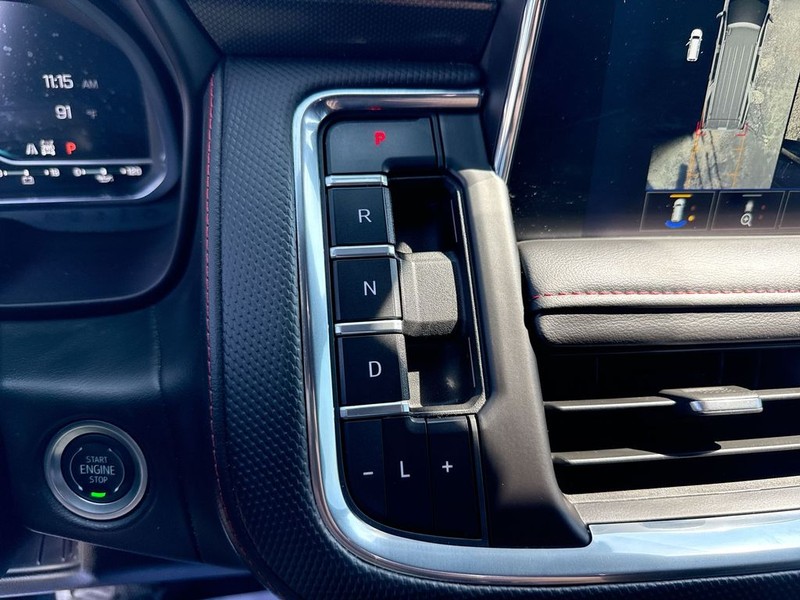 Chevrolet Tahoe Vehicle Full-screen Gallery Image 25