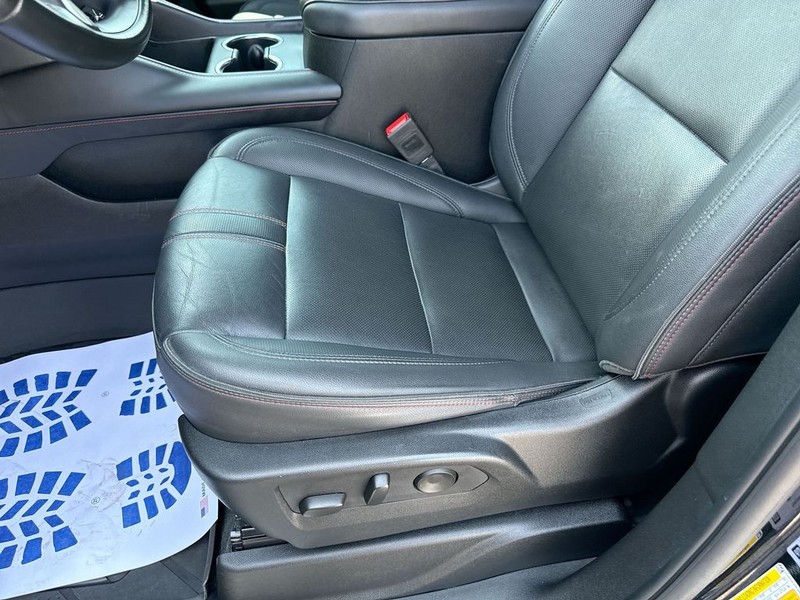 Chevrolet Tahoe Vehicle Full-screen Gallery Image 29