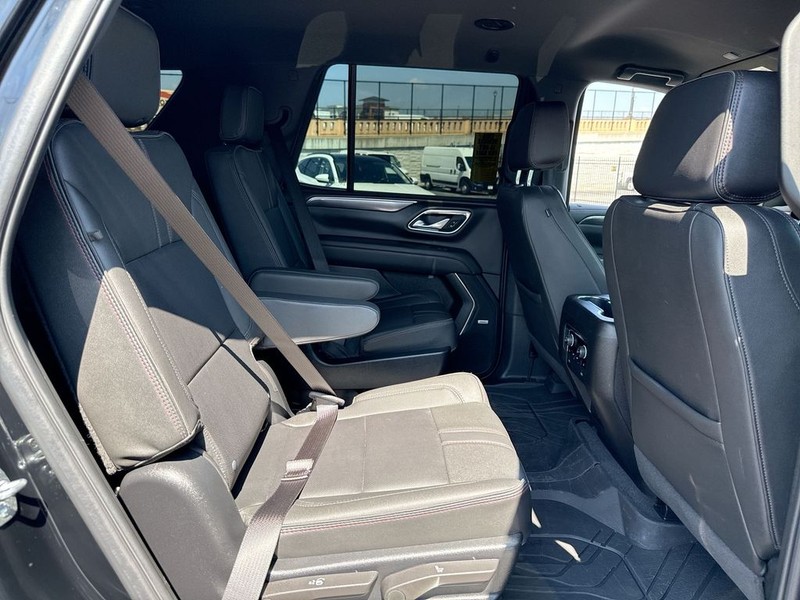 Chevrolet Tahoe Vehicle Full-screen Gallery Image 36