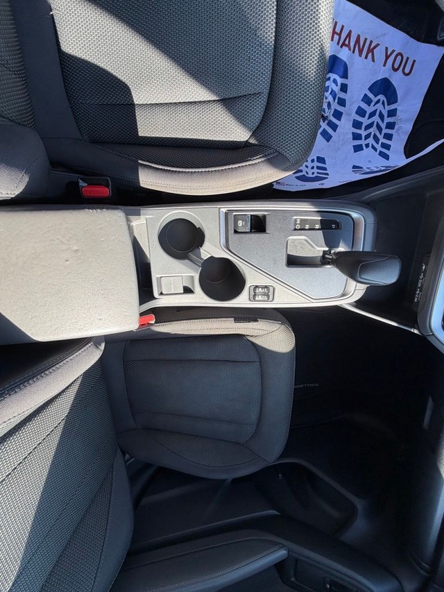 Subaru Crosstrek Vehicle Full-screen Gallery Image 22