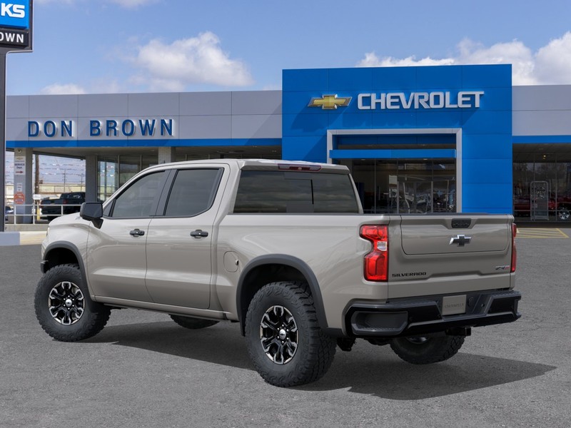 Chevrolet Silverado 1500 Vehicle Full-screen Gallery Image 3