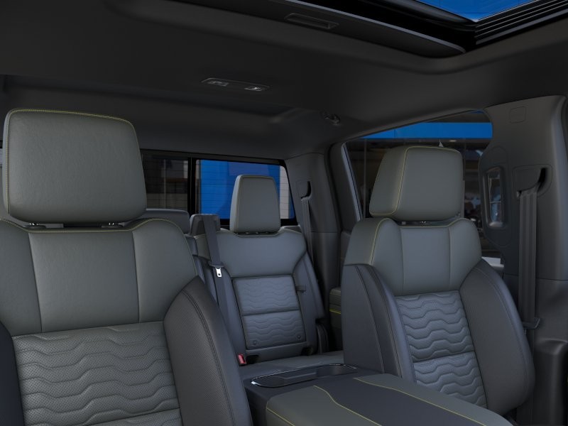 Chevrolet Silverado 1500 Vehicle Full-screen Gallery Image 24