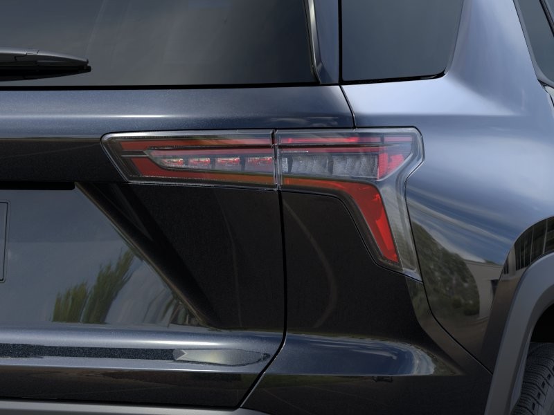Chevrolet Equinox Vehicle Full-screen Gallery Image 11