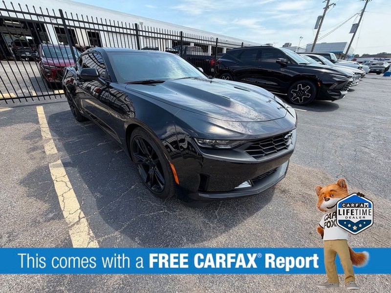 Chevrolet Camaro Vehicle Full-screen Gallery Image 3